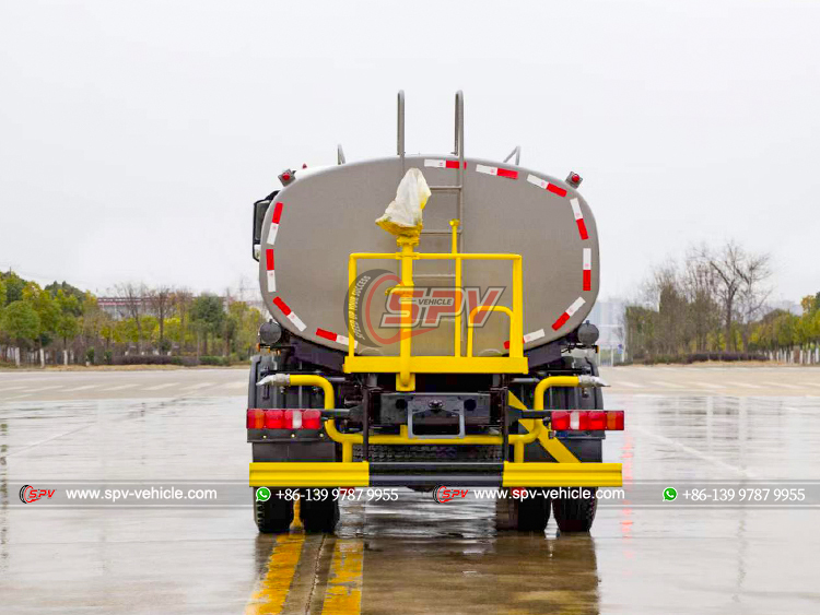 HOWO NX Water Truck for Irrigation - Rear Side